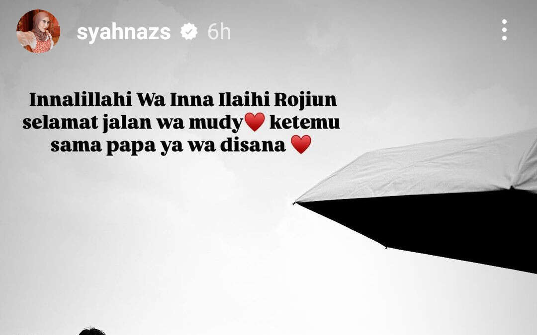 Unggah Foto Pemakaman Sang Tante, Syahnaz: Ketemu Papa Ya di Sana