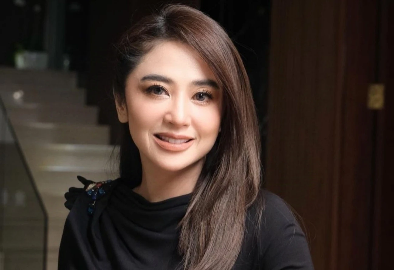 Dewi Perssik: Doakan Aku Mendapat Laki-Laki yang Baik