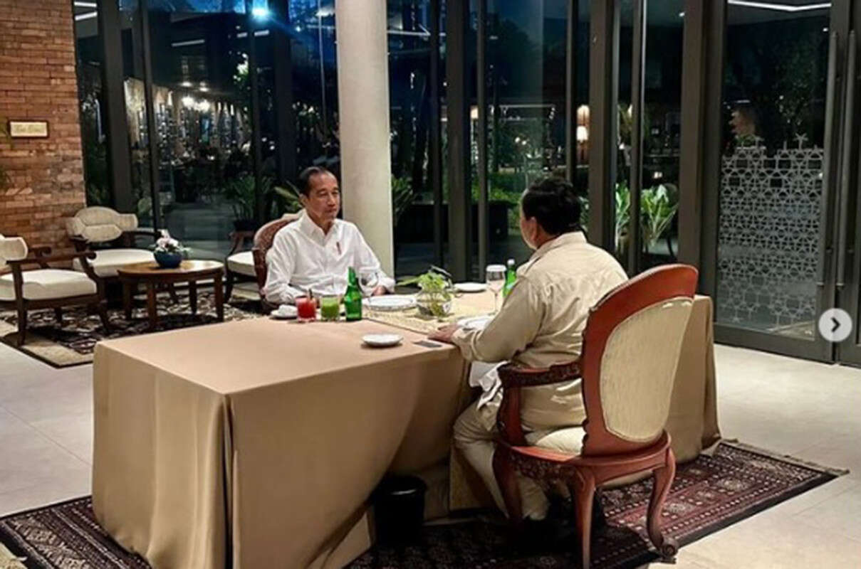 Jokowi Unggah 2 Foto Bareng Prabowo, Konon Inilah yang Dibicarakan