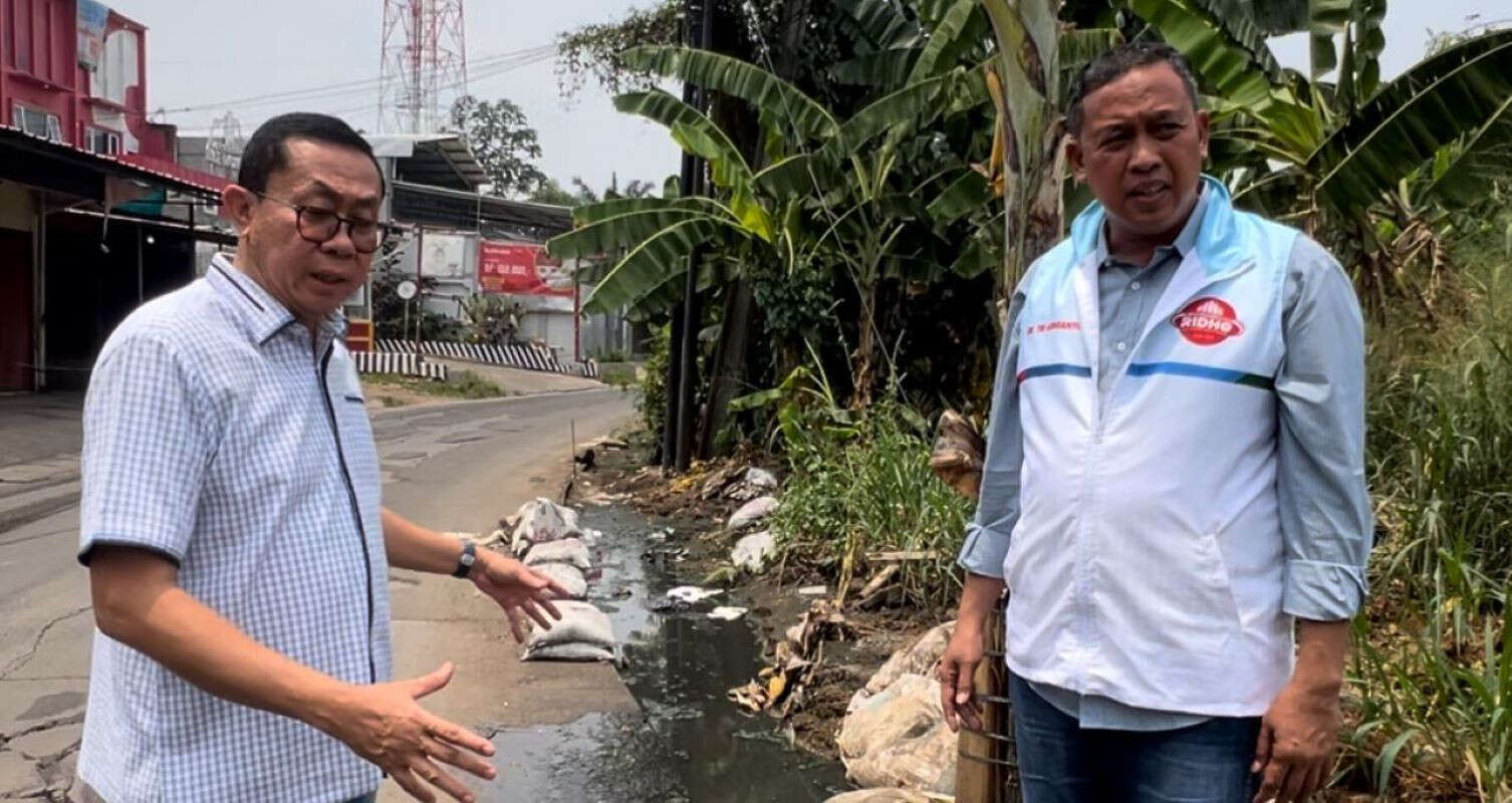 Tri Adhianto Gercep Kunjungi Lokasi Banjir Setelah Terima Laporan via Medsos