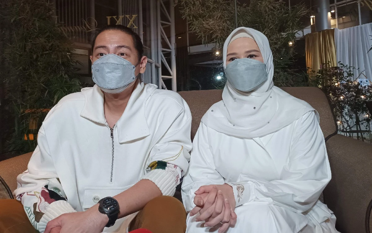 Cut Meyriska dan Roger Danuarta Beri Klarifikasi Soal Rumor Bercerai