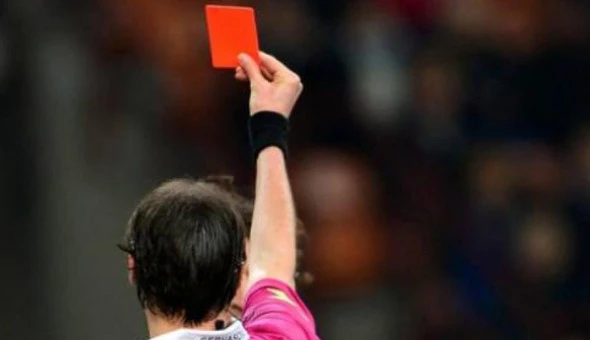FA Skors Wasit Liga Inggris 8 Pekan Gara-Gara Hina Klopp