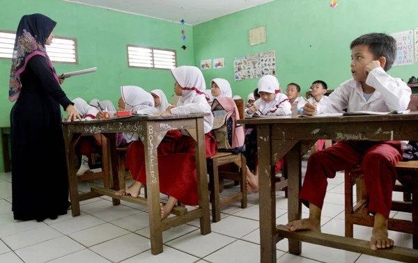 Tidak Ada Indonesia Emas Jika Status Guru Honorer Belum Jelas