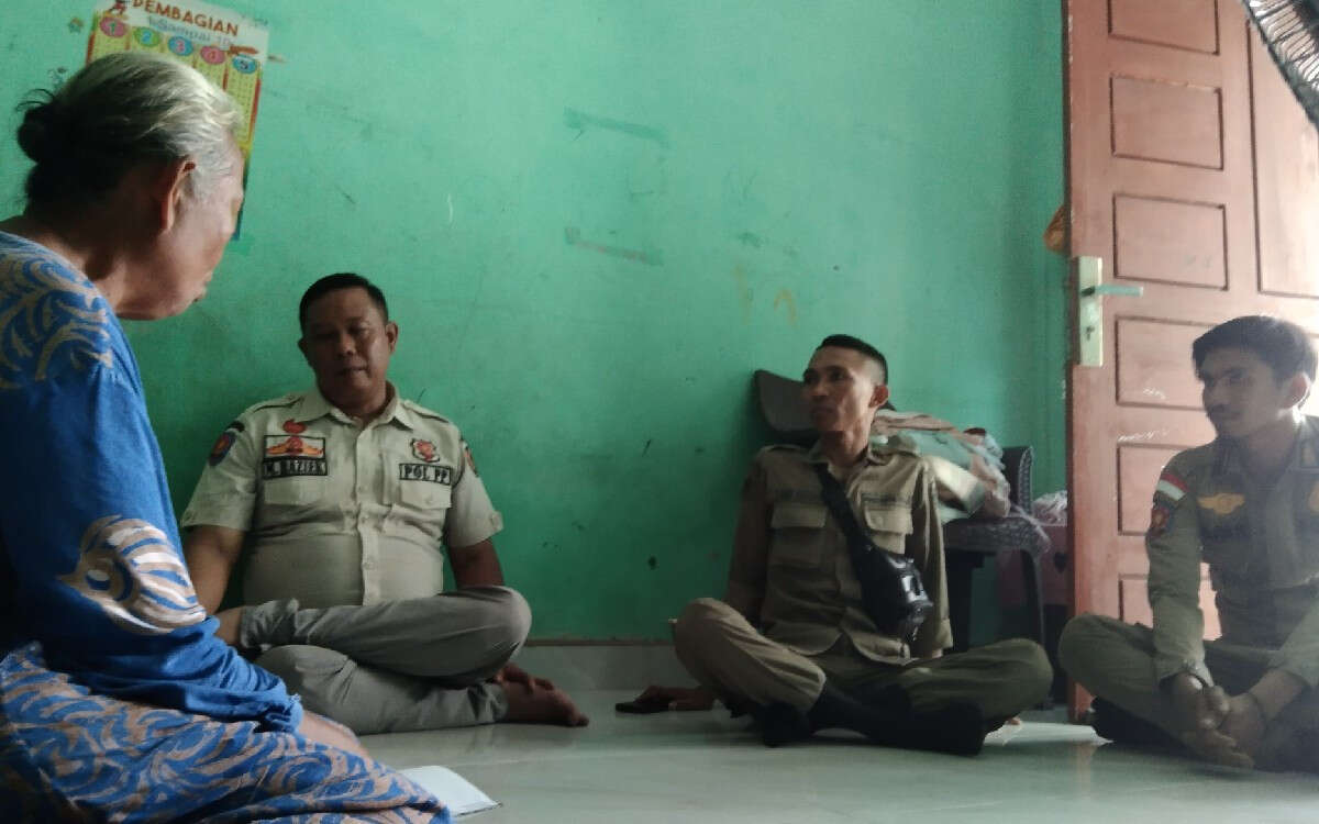 Nenek 66 Tahun Dipalaki Rp 3 Juta oleh 3 Pria Berpakaian Satpol PP, Lihat Wajah Mereka