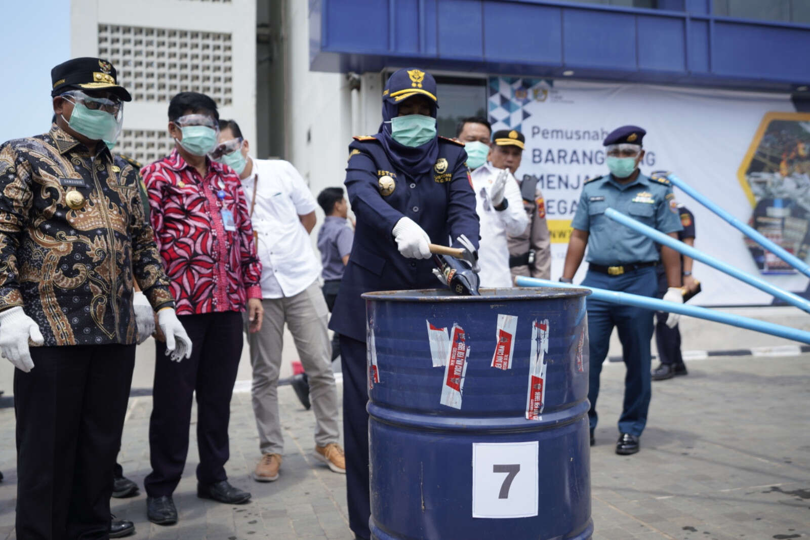 Bea Cukai Sumbagbar Musnahkan 28,5 Juta Rokok Ilegal Hasil Penindakan Setahun Terakhir