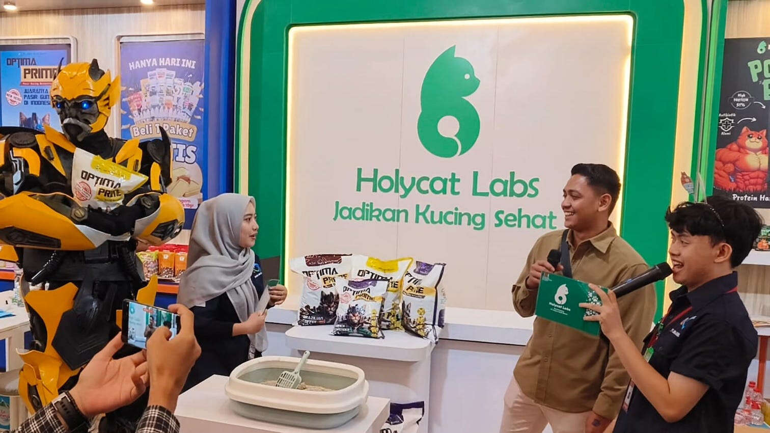 Holycat Labs Indonesia Luncurkan Teknologi Pasir Bagi Kotoran Kucing