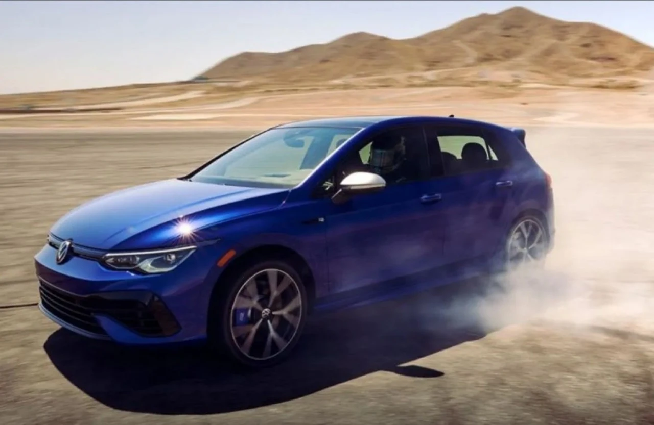 VW Golf R MY2025 Hadir dengan Mesin Baru Bertenaga Gahar