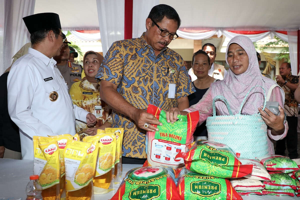 Nana Sudjana Minta Pemerintah Kabupaten, Kota, Desa, di Jateng Memperkuat Cadangan Pangan