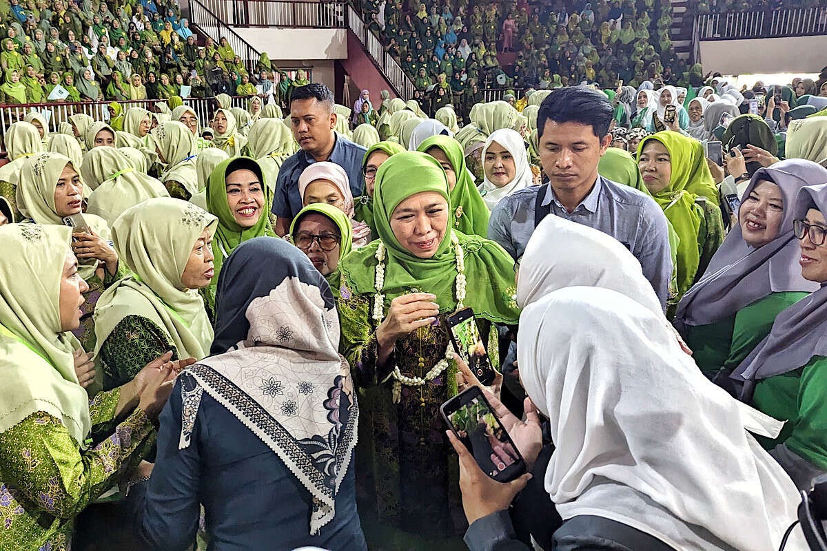 Harlah Muslimat NU, Gus Miftah: Khofifah Sosok Paling Pantas Jadi Gubernur Jawa Timur