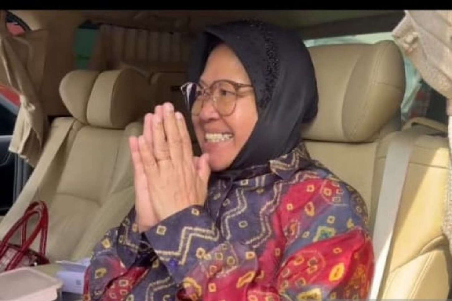 Risma Temui Jokowi, Belum Serahkan Surat Pengunduran Diri sebagai Mensos