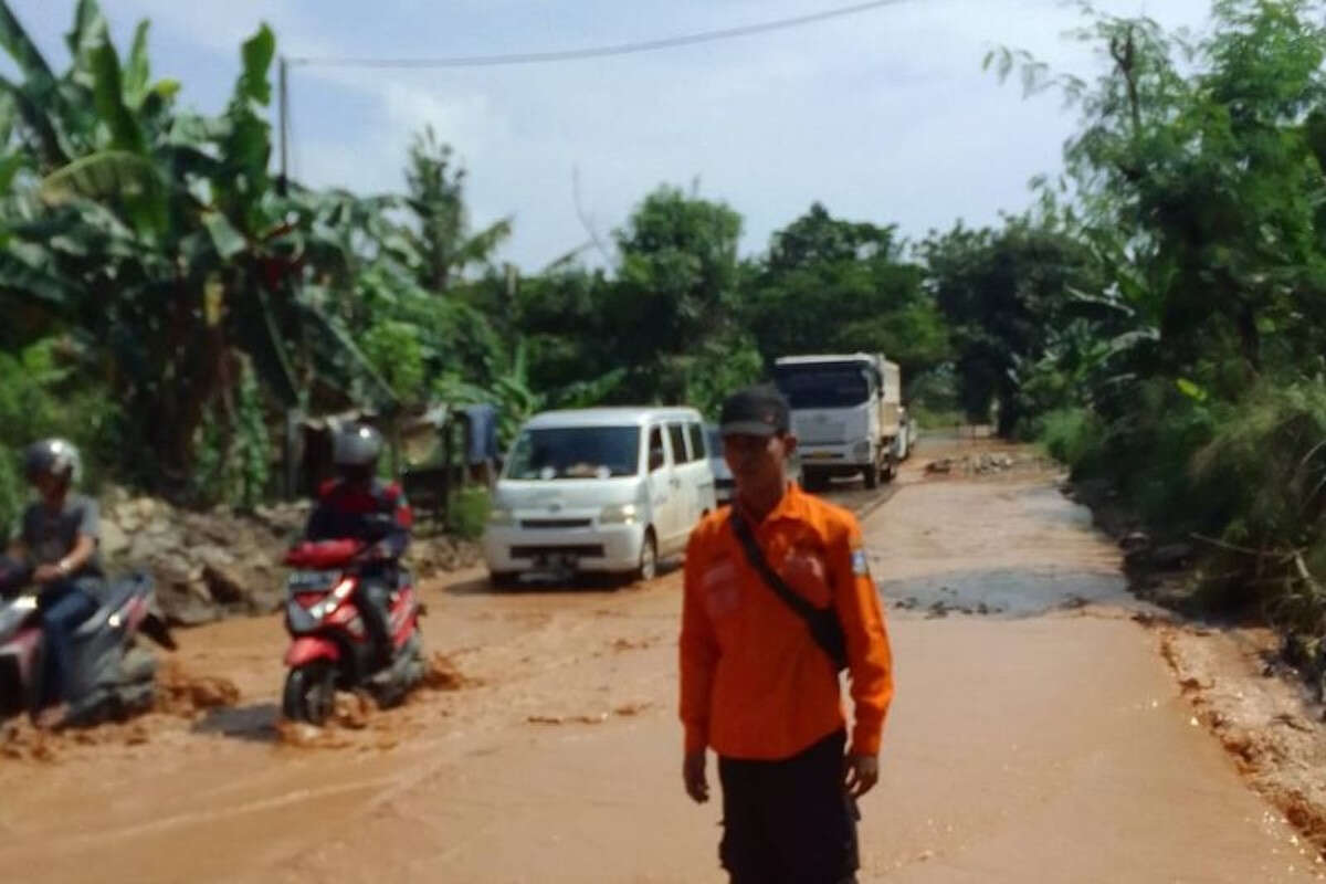 Banjir di Desa Puloampel Serang Merendam Rumah, Puskesmas, hingga Akses Jalan