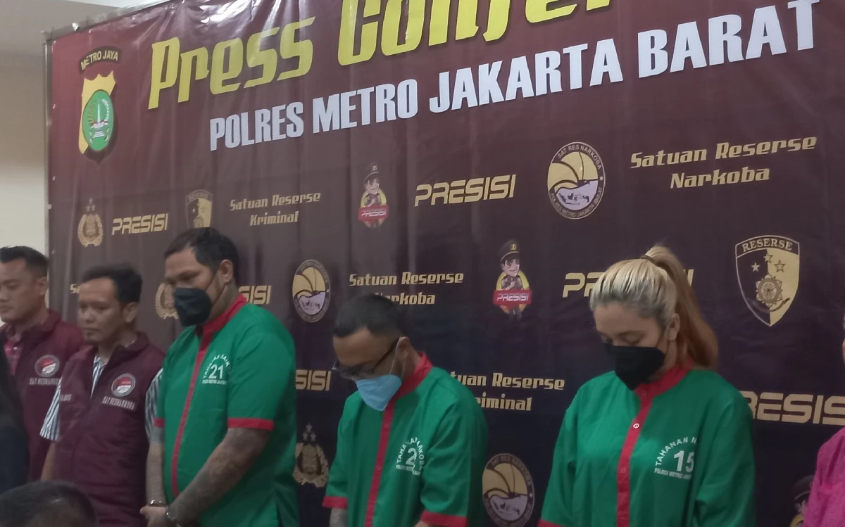 3 Berita Artis Terheboh: Penerawaran Roy Kiyoshi, Hubungan Virgoun dan PA Disorot