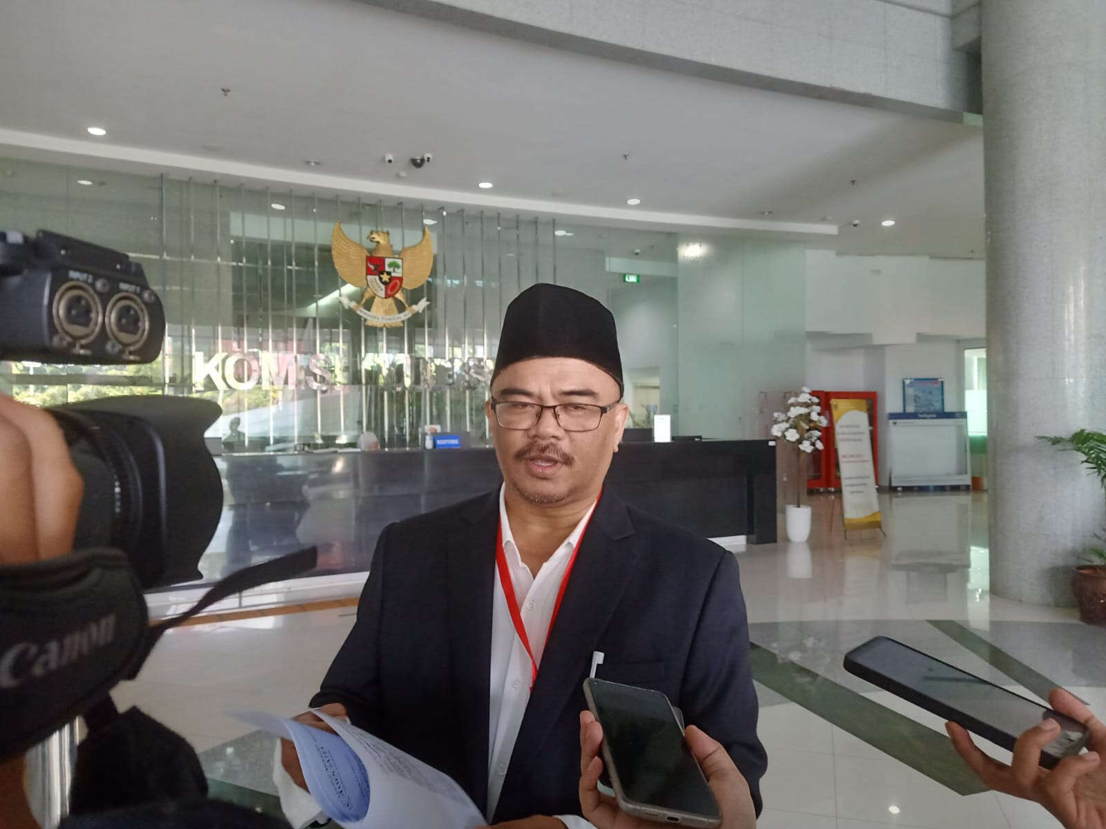 Bawa Bukti Tambahan, Pengacara Investor Singapura Ini Harap KY Berani