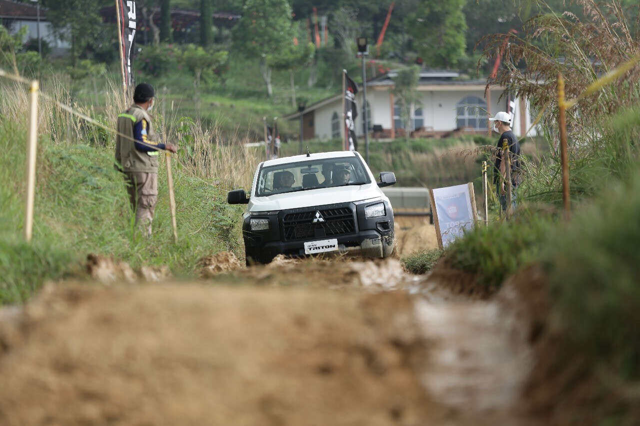 Test Drive All New Mitsubishi Triton, Jadi Offroader Dadakan