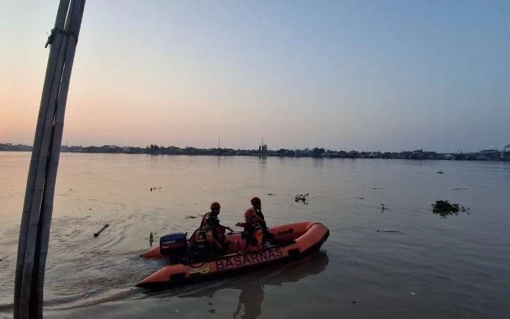 Heboh, Pria yang Hilang Tenggelam Setelah Terjun ke Sungai Musi Diduga Bunuh Diri