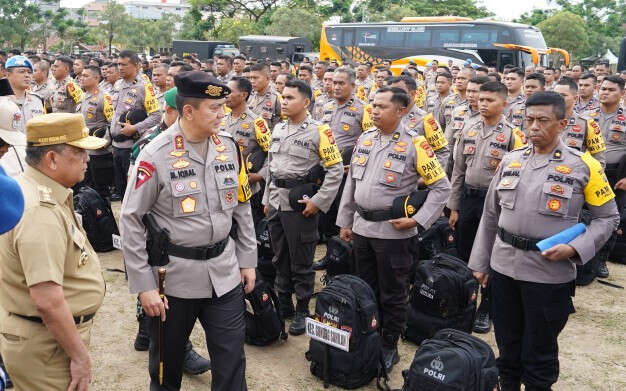 Lepas 1.664 Pasukan Pengaman Pemilu, Irjen Iqbal Optimistis Riau Kondusif