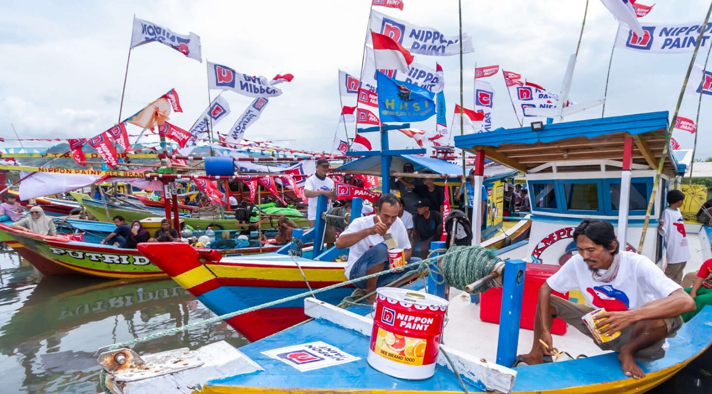 Hari Nelayan Nasional, Nippon Paint Beri Ratusan Cat kepada HNSI di Banten