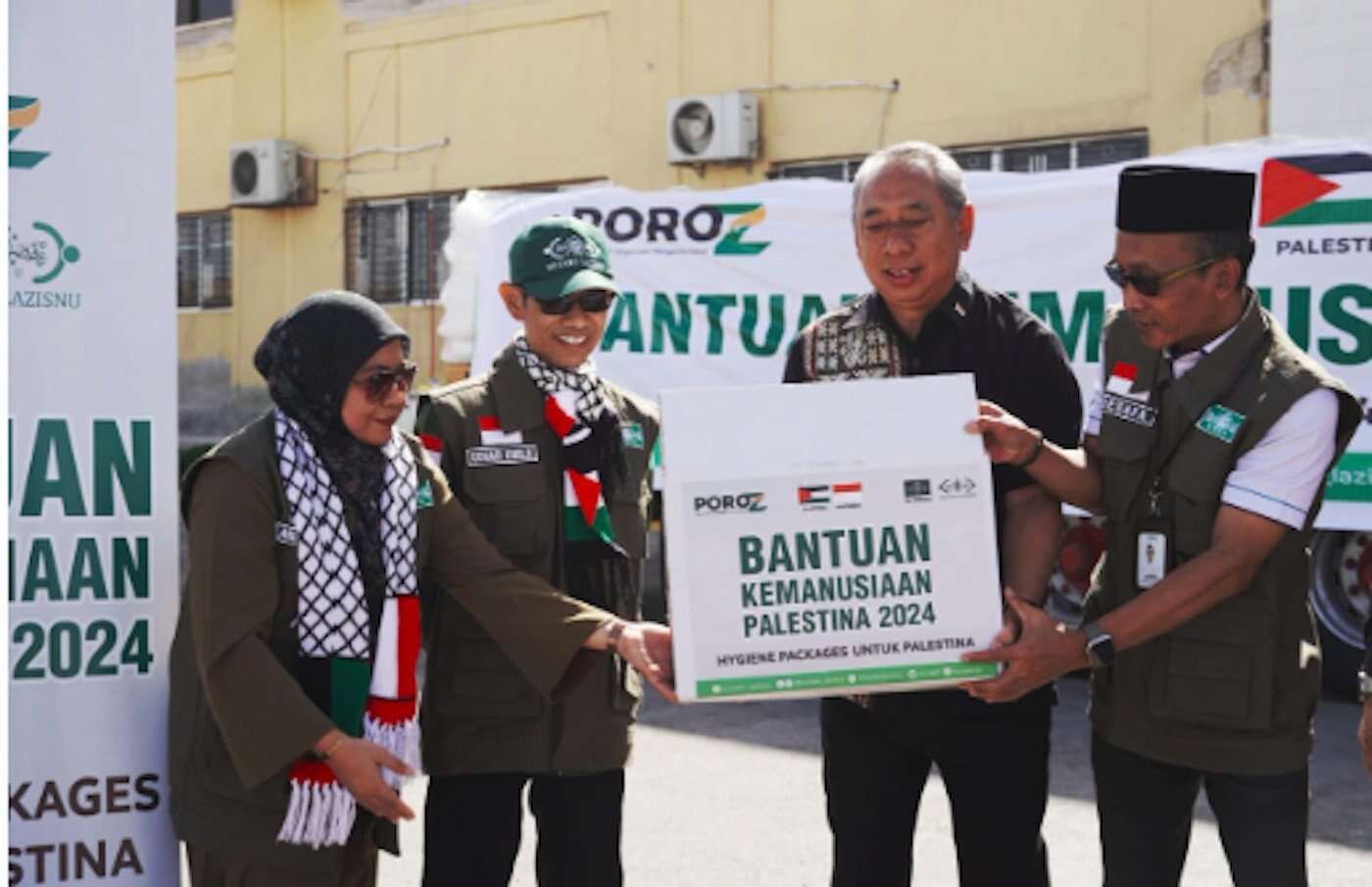 Tim LAZISNU dan Poroz Kirimkan 12 Kontainer Bantuan Kebutuhan Pokok dan Kesehatan untuk Warga Palestina