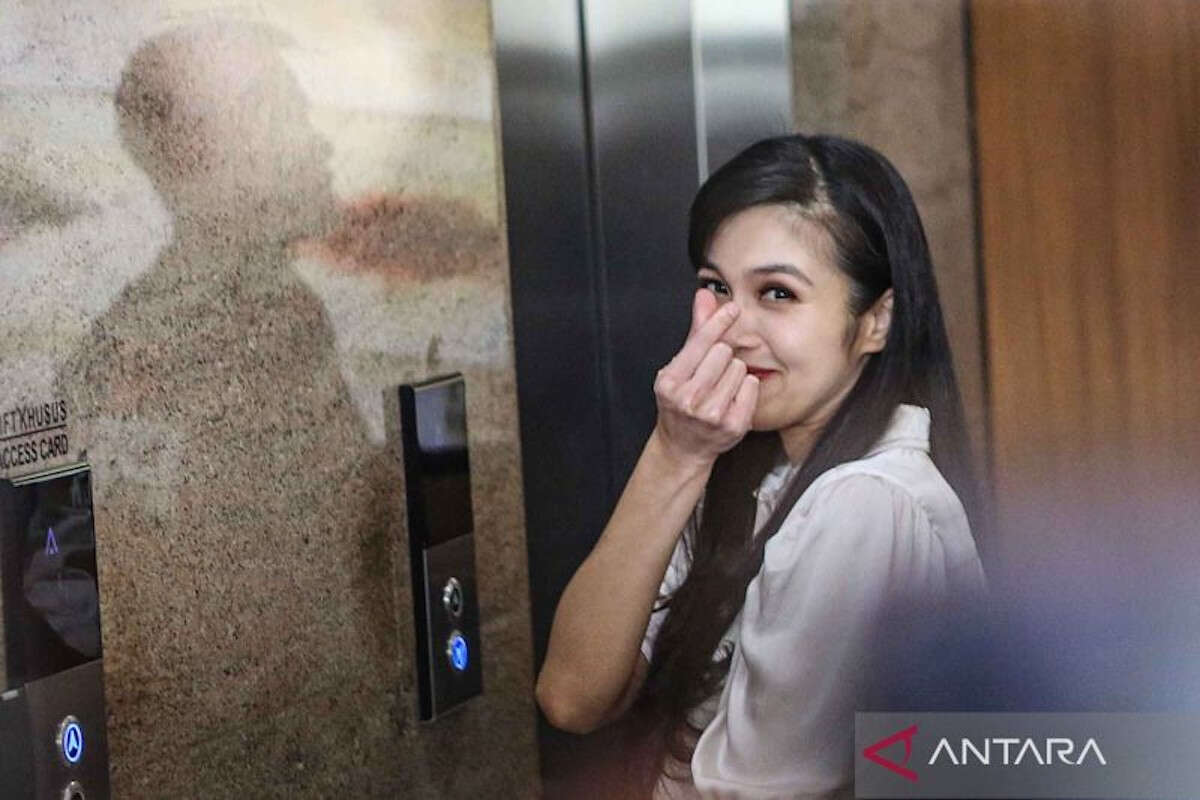 Suatu Hari Istri Dirut RBT Ditransfer Rp 10 Miliar oleh Sandra Dewi