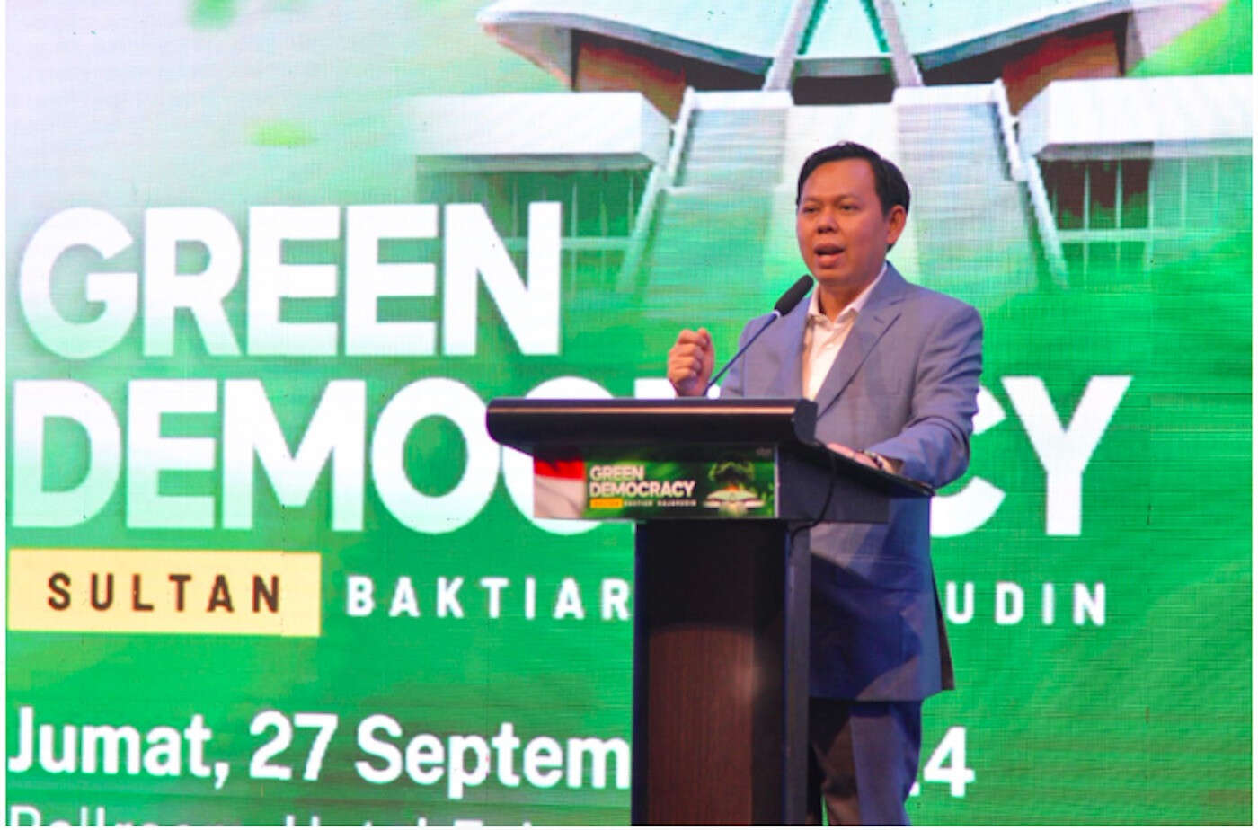 Luncurkan Buku Green Democracy, Sultan: Semangat Mewujudkan Keseimbangan dan Persatuan Nasional