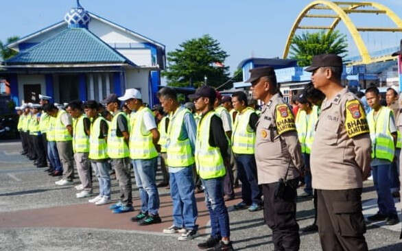 78 'Pak Ogah' di Pekanbaru Direkrut Jadi Supeltas, Tak Boleh Pungut Uang di U-Turn