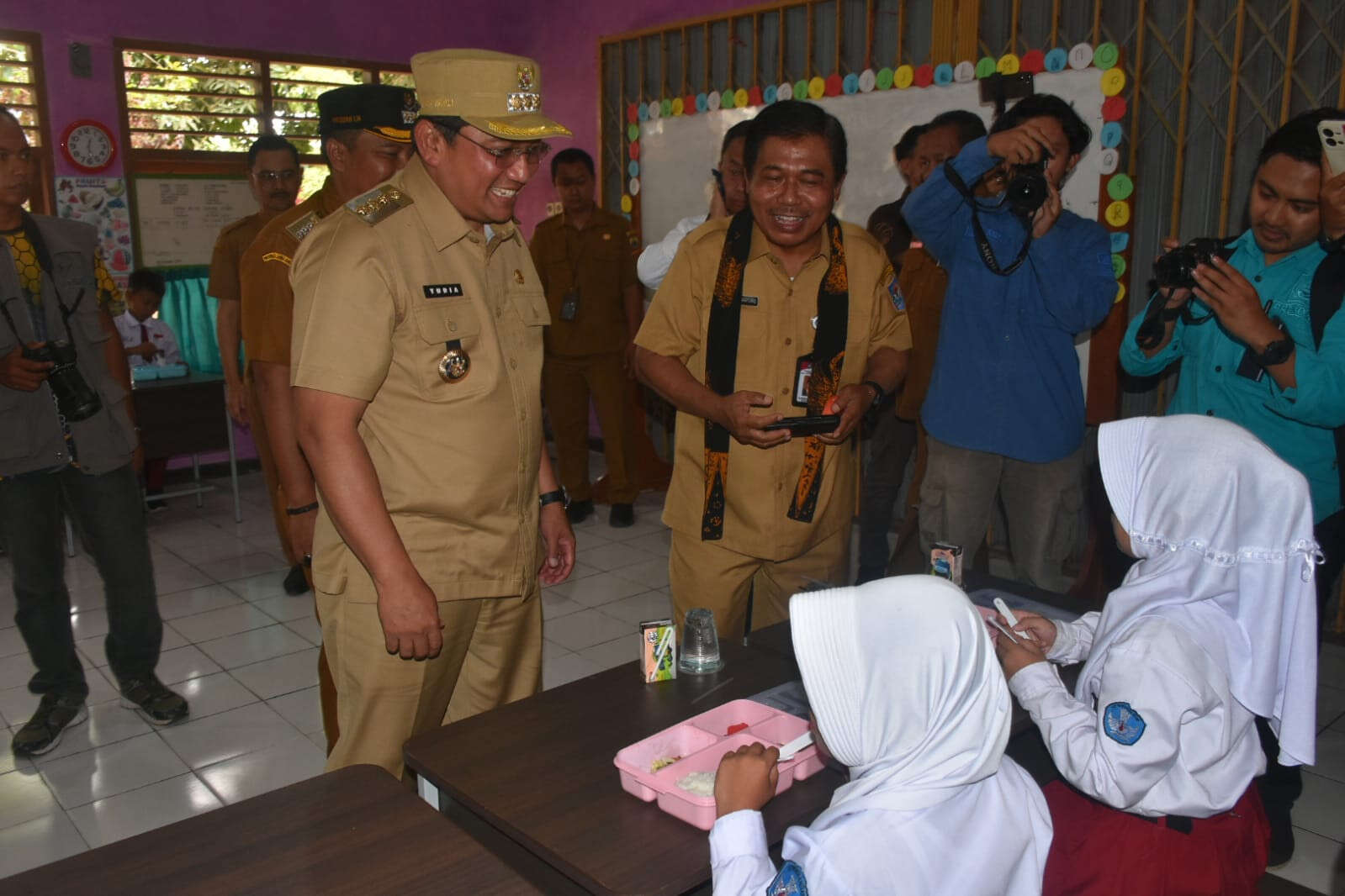 Pemkab Sumedang Uji Coba Makan Siang Bergizi Partisipasif, Sekda Jabar: Ini Menginspirasi