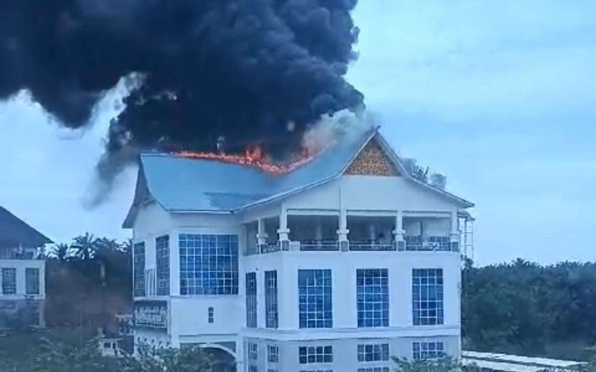 Gedung Lipat Kijang di Pekanbaru Kebakaran, Begini Penampakannya