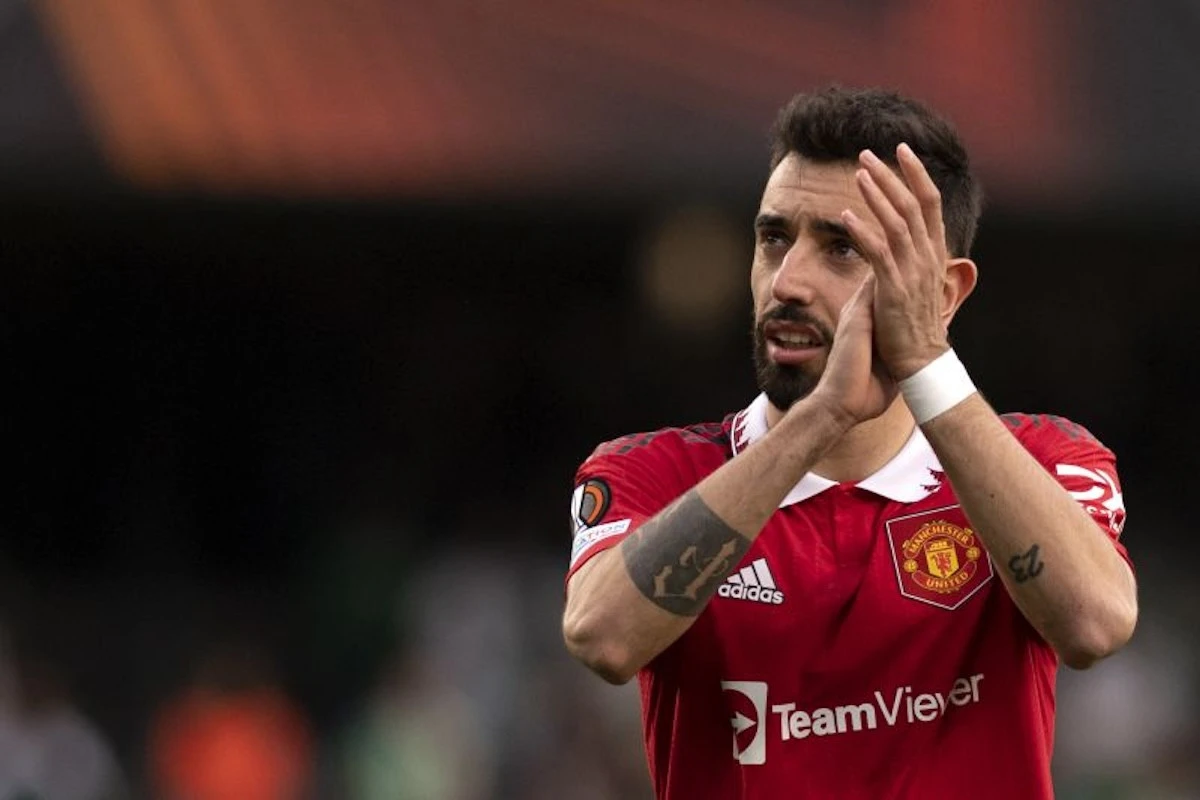 Bruno Fernandes Jadi Pemain Terbaik Premier League
