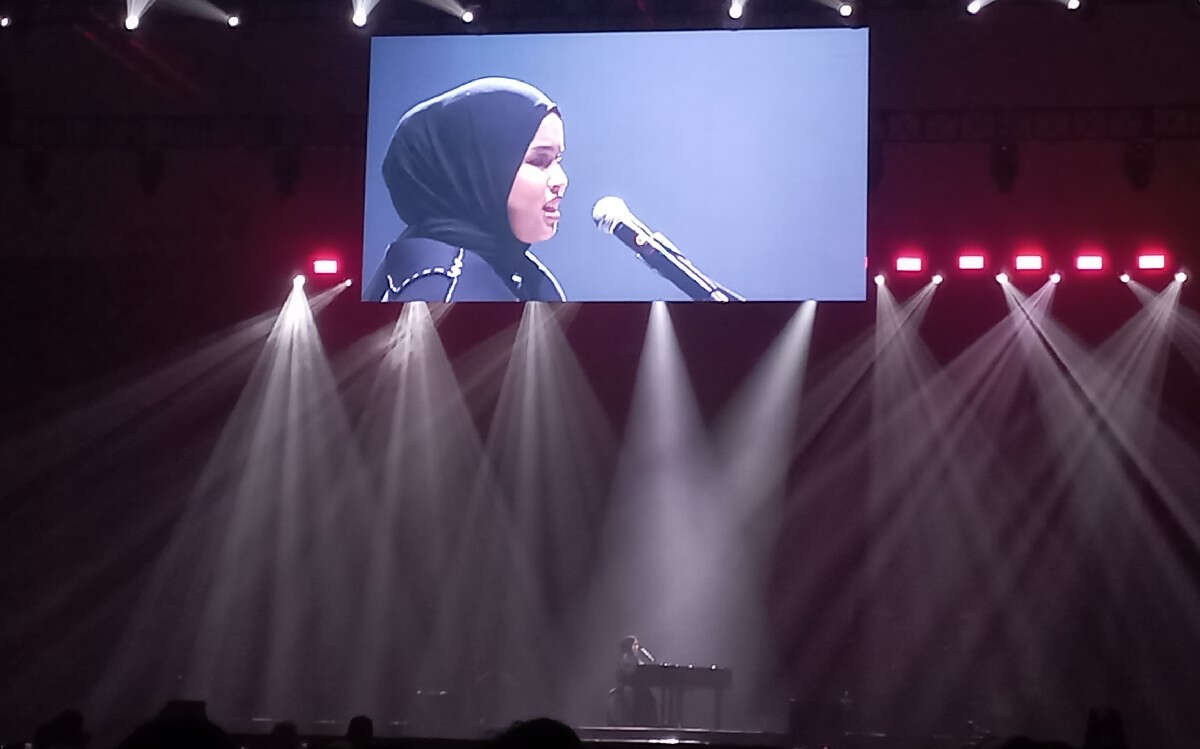 Putri Ariani Buka Konser Jonas Brothers, Bawakan 3 Lagu Ini