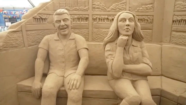 This Morning’s Cat Deeley and Ben Shephard shocked at sand replicas