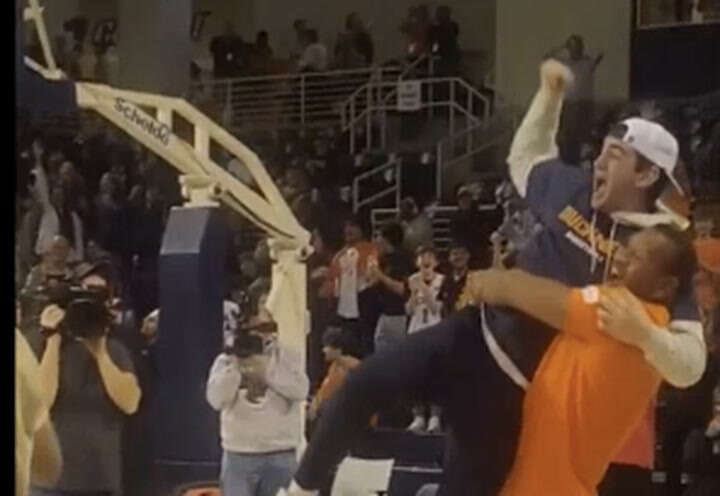 Baseball superstar Alex Rodriguez nails half-court basketball shot