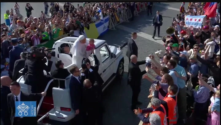 Pope Leo’s heartwarming gesture to babies on his first popemobile ride