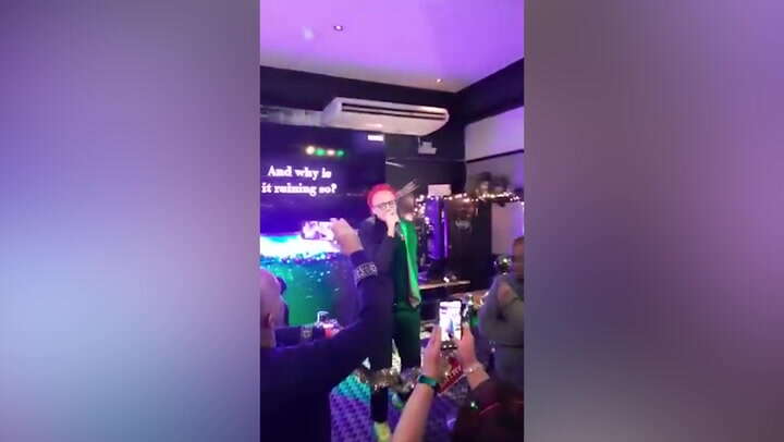 90s chart topper shocks pub-goers as he performs surprise karaoke set