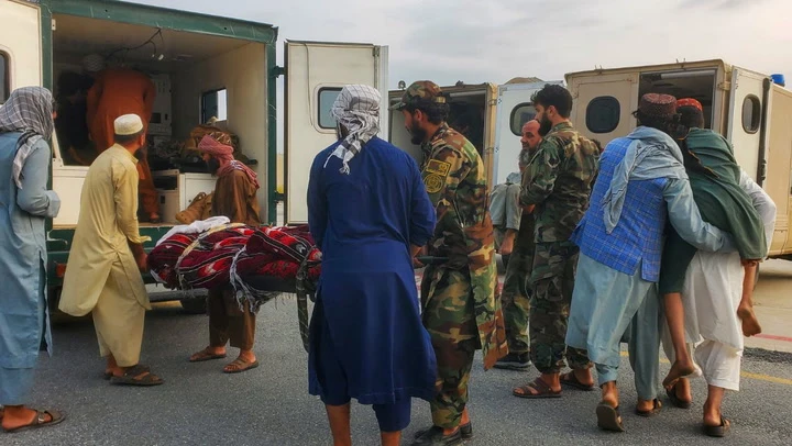 Afghanistan: Evacuations by helicopter as earthquake kills hundreds