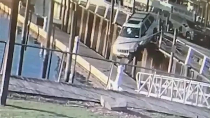 Moment ‘inexperienced driver’ has miracle escape driving off pier