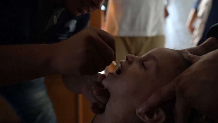 Children in Gaza receive polio vaccine as pause in fighting holds