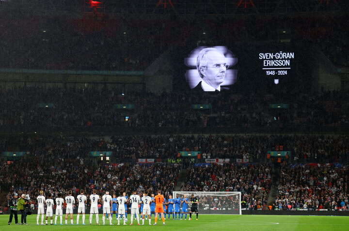 England players and fans pay tribute to Sven Goran Eriksson at Wembley