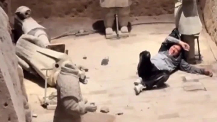 Moment tourist damages 2,000-year-old terracotta warrior statues