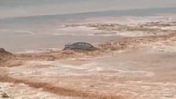 Canary Island flooding: Shocking videos show damage as tourists warned