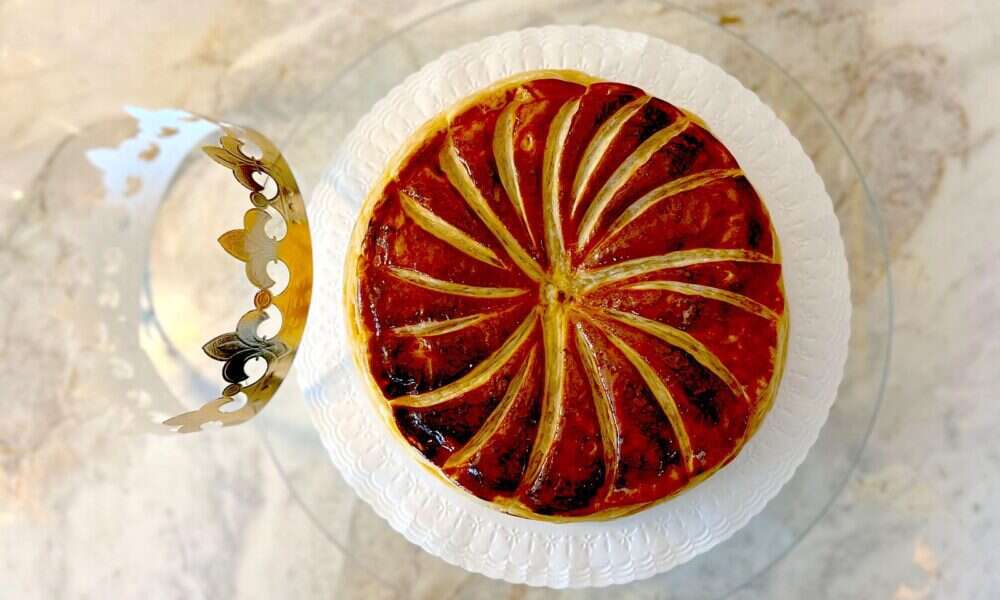 Ãle de France em Curitiba mantÃ©m tradiÃ§Ã£o e celebra Dia de Reis com o âGalette de Roisâ