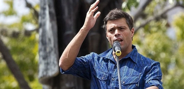 Leopoldo López, importante figura da oposição na Venezuela, deixa país