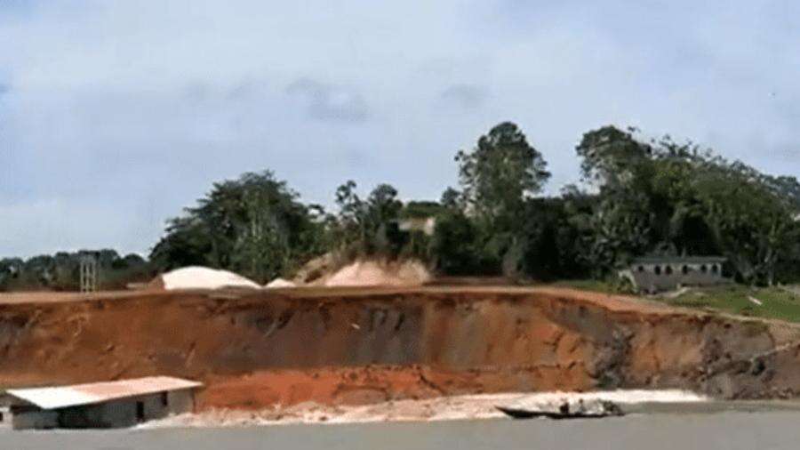 Marinha encontra corpo em área de porto que sofreu deslizamento no AM