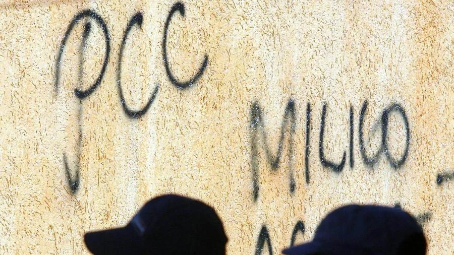 Chefes do PCC viram elite, e geração mais nova e violenta domina periferia