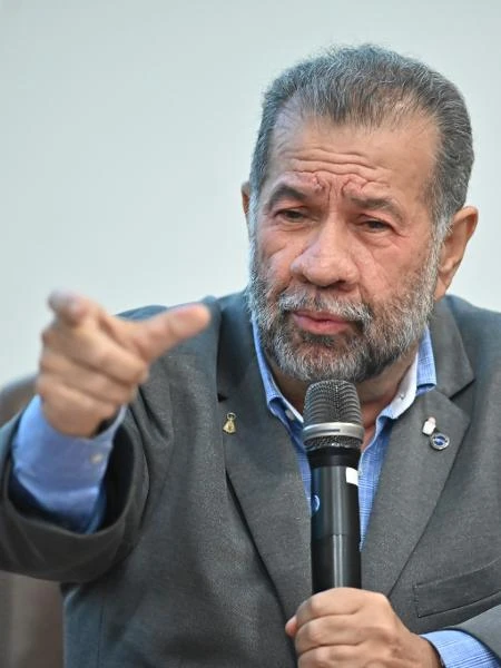 Lupi não teve mais agenda de trabalho no ministério desde operação do INSS Andreza Matais