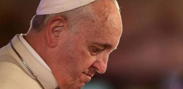 Papa Francisco defende união civil para casais gays em declaração inédita