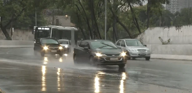 São Paulo registra chuva e entra em estado de atenção para alagamentos