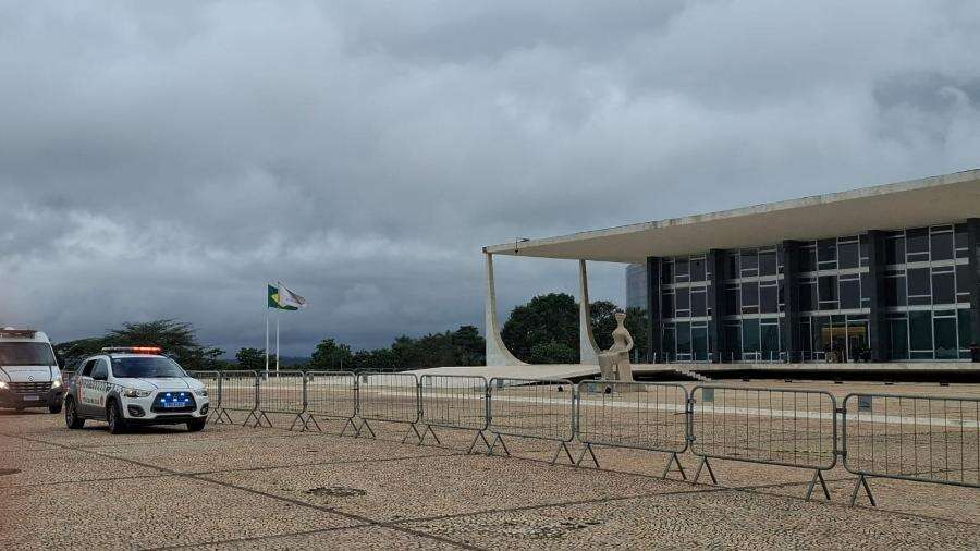 STF retoma uso de grades de proteção por tempo indeterminado após bomba Carolina Brígido e Mateus Coutinho