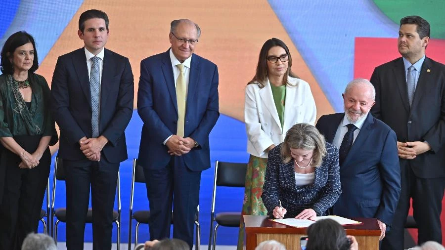 Reunião ministerial discutirá ruídos nas políticas externa e interna Carolina Juliano