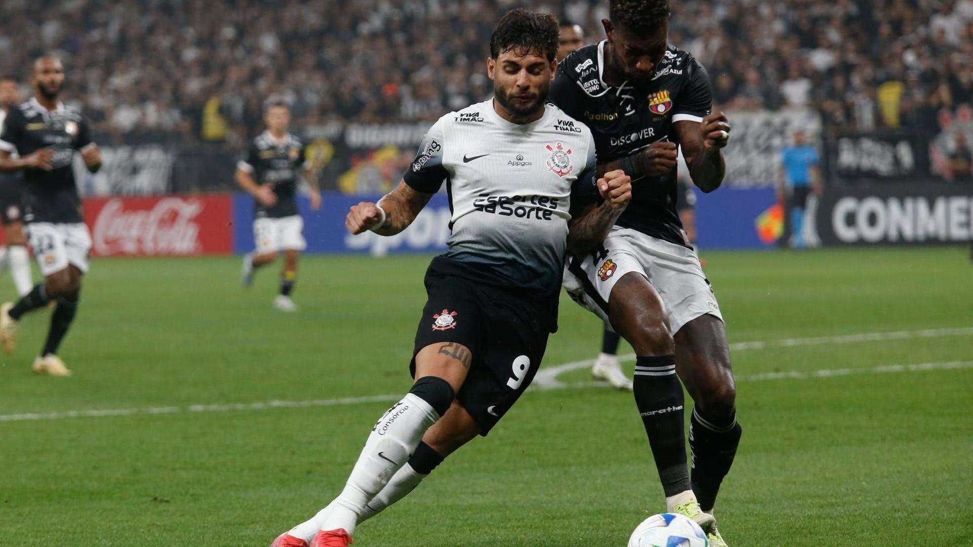 Corinthians vence Barcelona e mostra que podia mais, mas cai pela 3ª vez na pré-Libertadores