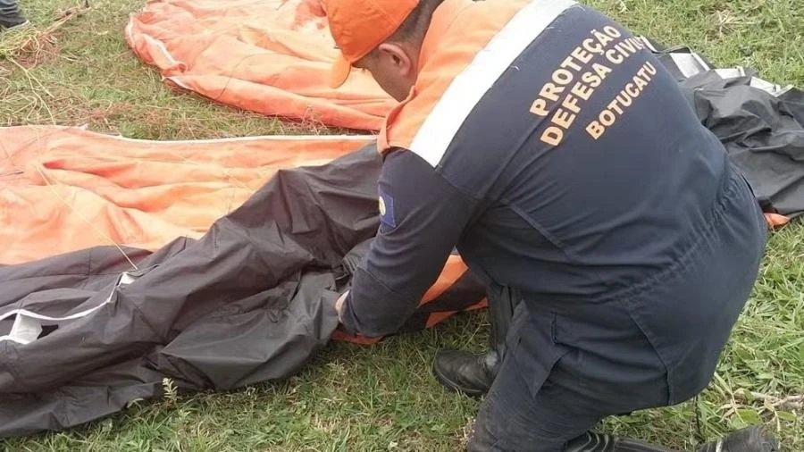 Piloto de paraglider morre após acidente durante voo em Botucatu (SP)